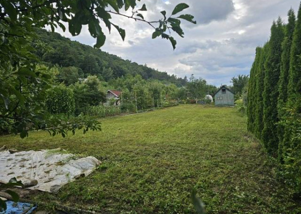 Predám rekreačný stavebný pozemok Dubnica nad Váhom, 470 m2