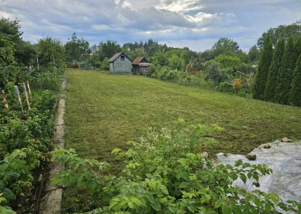 Predám rekreačný stavebný pozemok Dubnica nad Váhom, 470 m2