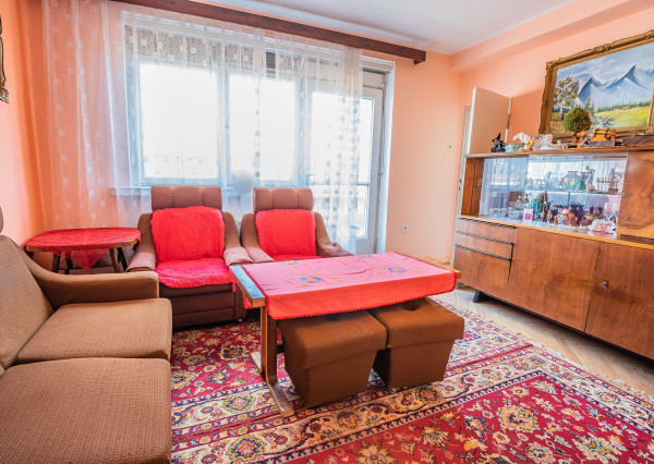 Na predaj 2,5 izbový byt s veľkou terasou 56 m² + 43 m², Krížna ul., Staré Mesto, kúpou voľný