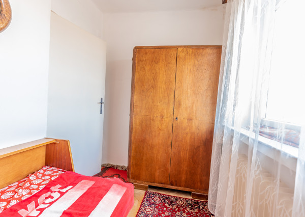 Na predaj 2,5 izbový byt s veľkou terasou 56 m² + 43 m², Krížna ul., Staré Mesto, kúpou voľný