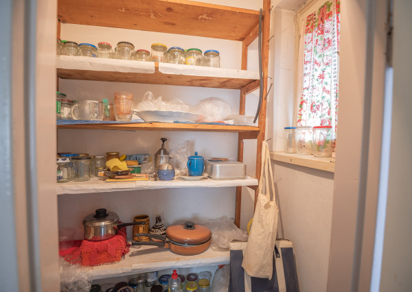 Na predaj 2,5 izbový byt s veľkou terasou 56 m² + 43 m², Krížna ul., Staré Mesto, kúpou voľný