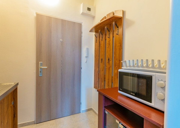 Na prenájom garsónka 20 m², Štefunkova ul. Ružinov, ihneď voľná