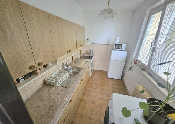 3 izbový byt Bánovce nad Bebravou/ CENTRUM/ LOGGIA / PIVNICA