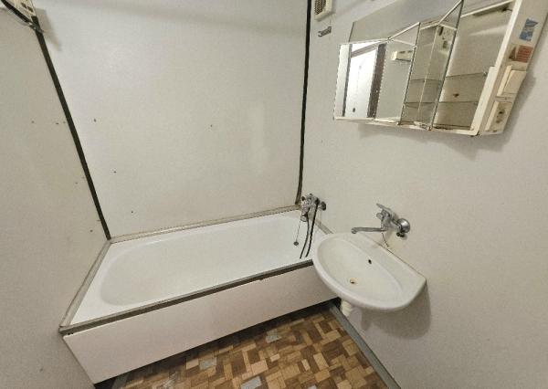 3 izbový byt Bánovce nad Bebravou/DUBNIČKA/72 m2/LOGGIA/PIVNICA