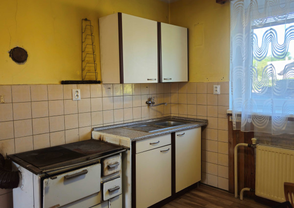 4 izbový rodinný dom Lednické Rovne  pozemok 1100m2