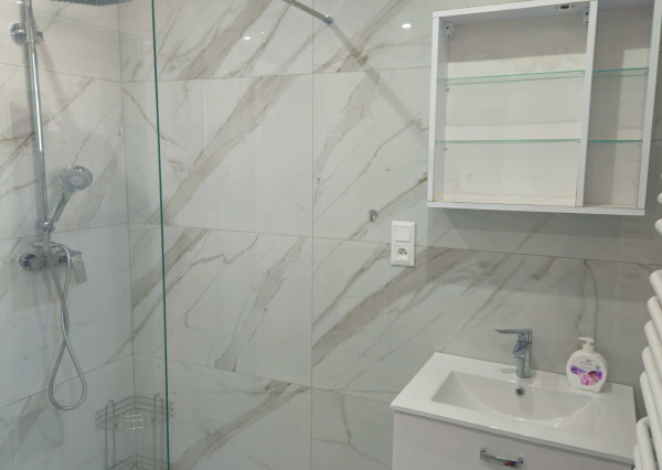 4 izbový rodinný dom Lednické Rovne  pozemok 1100m2