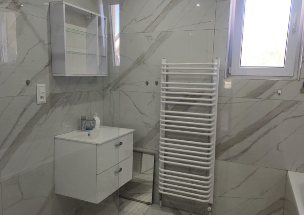 4 izbový rodinný dom Lednické Rovne  pozemok 1100m2