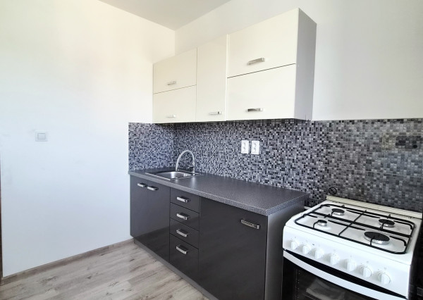 2 izbový byt Trenčín 55m2 + balkón