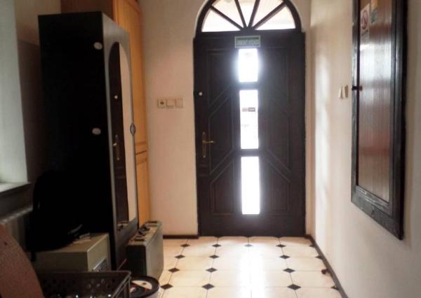 Na prenájom administratívna budova 160 m2 s garážou - Nové Mesto nad Váhom