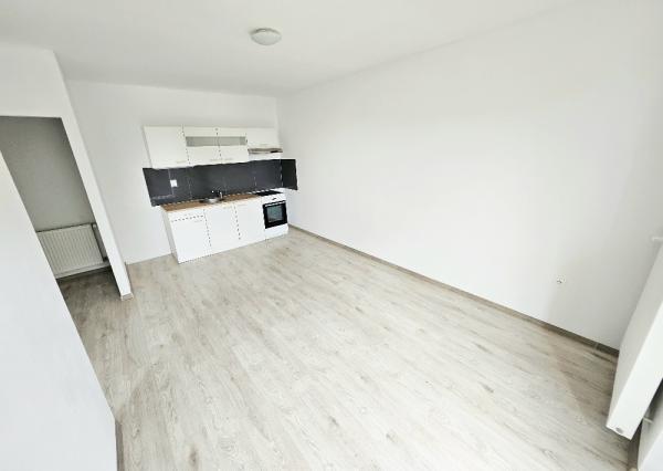 PRENÁJOM 1 IZBOVÝ BYT /34 M2/ SEVER / BALKÓN/ PIVNICA