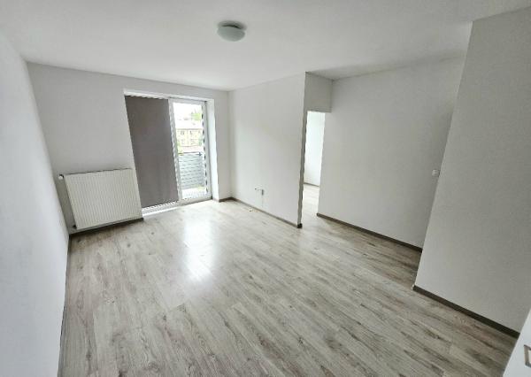 PRENÁJOM 1 IZBOVÝ BYT /34 M2/ SEVER / BALKÓN/ PIVNICA