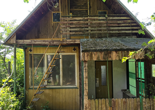Pozemok s chatkou a nádherným výhľadom v Sokolovciach | 645 m² | elektrina | pokoj a príroda