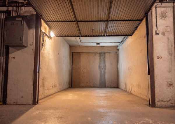 Na prenájom garáž, 16 m², v garážovom dome, Dvojkrížna ul., voľný od 1.7.2026