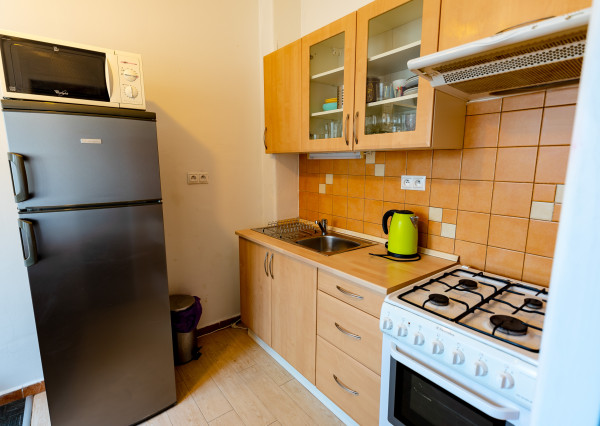 Na prenájom 1 izb. byt 42 m², klimatizovaný, Kúpeľná  ul, BA I – Staré Mesto, od 1.7.2026
