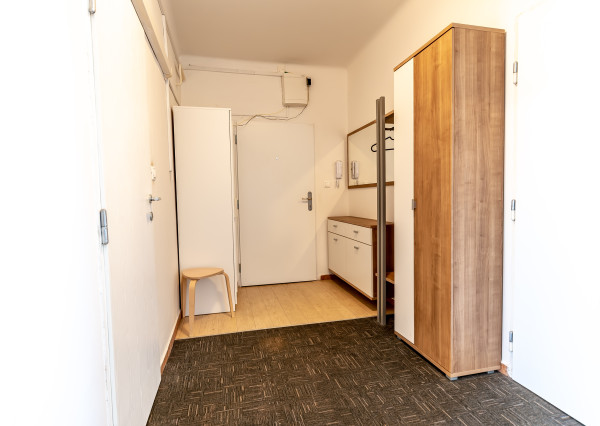 Na prenájom 1 izb. byt 42 m², klimatizovaný, Kúpeľná  ul, BA I – Staré Mesto, od 1.7.2026