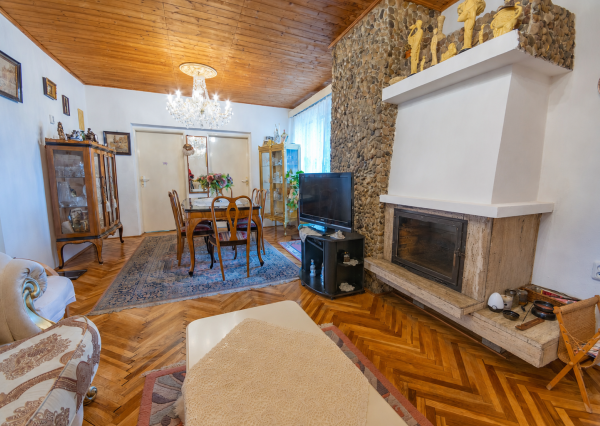 EXKLUZÍVNA PONUKA   Rodinný dom Topoľčany, pozemok 733 m2