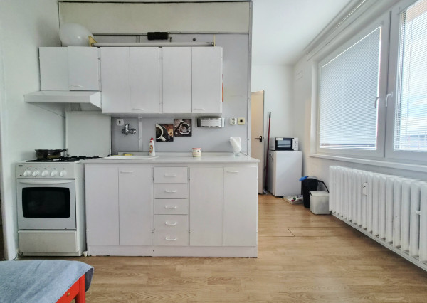 2 izbový byt 45m2, Dubnica nad Váhom, prenájom