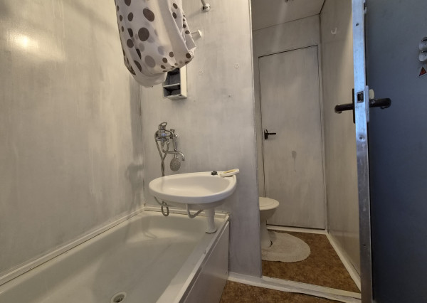 2 izbový byt 45m2, Dubnica nad Váhom, prenájom
