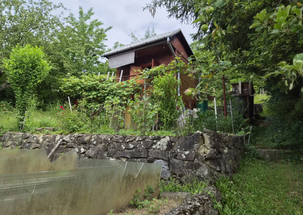 2 chatky, pozemok 563m2 Trenčianske Teplice