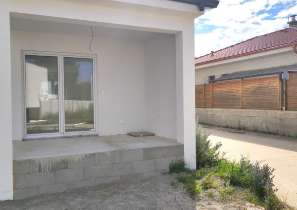Novostavba rodinného domu-bungalov, Sokolovce