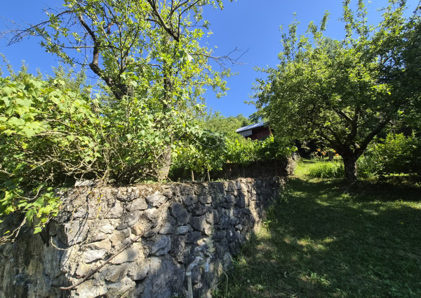 2 chatky, pozemok 563m2 Trenčianske Teplice