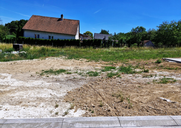 Stavebný pozemok o výmere 695 m2 v súkromnej štvrti - Stará Turá