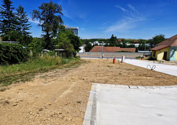 Stavebný pozemok o výmere 704 m2 v súkromnej štvrti - Stará Turá