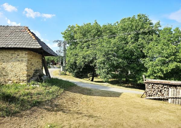 3 izbový byt KŠINNÁ -71m2 - so ZÁHRADOU/ LOGGIA /PIVNICA