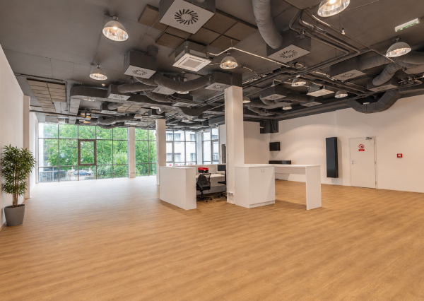 Na prenájom reprezentatívny priestor 231 m² – Dunajská ulica, Staré Mesto, bez provízie, voľný ihneď