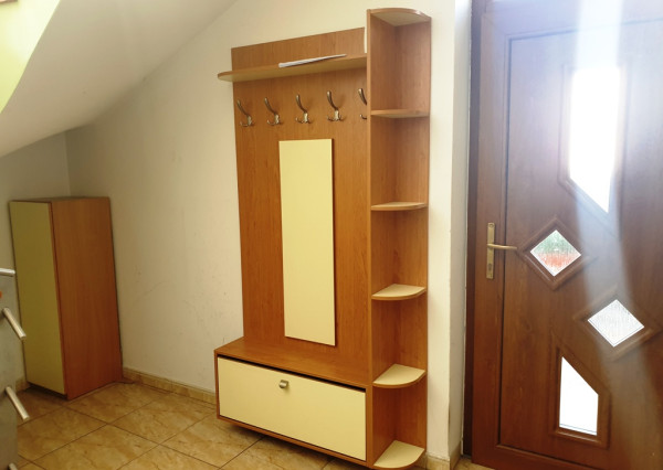 Na prenájom moderný kompletne zariadený 2-izbový byt s veľkou terasou - Nové Mesto n/V