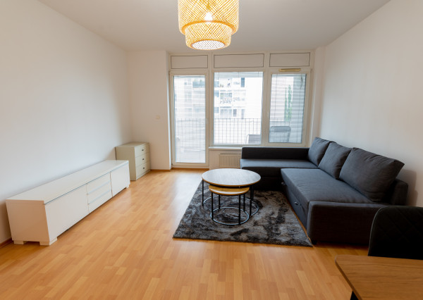 Na prenájom luxusný 2-izbový byt, 73 m², garážové státie, Bratislava – Ružinov (Hrachová), ihneď voľný