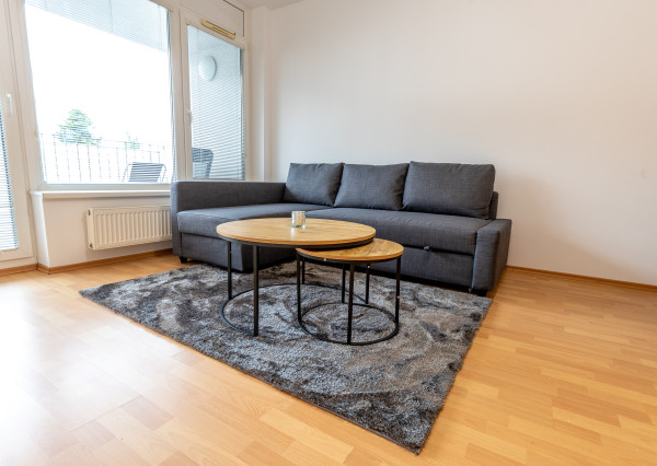 Na prenájom luxusný 2-izbový byt, 73 m², garážové státie, Bratislava – Ružinov (Hrachová), ihneď voľný