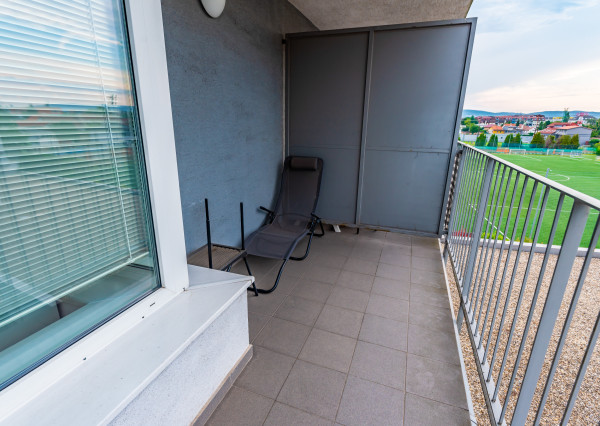 Na prenájom luxusný 2-izbový byt, 73 m², garážové státie, Bratislava – Ružinov (Hrachová), ihneď voľný