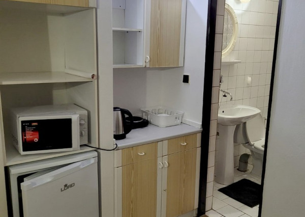 Prenájom 2 izbový byt s parkovaním Pod Párovcami, Piešťany.