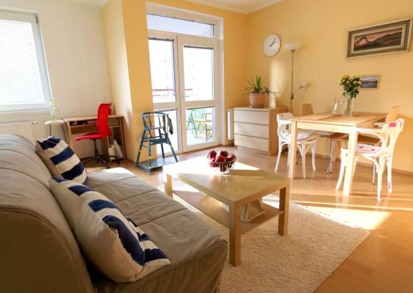 Na prenájom krásny a veľký 1-izbový byt s balkónom, 48 m², Agátová ul. Dúbravka, voľný od 15.8.2026