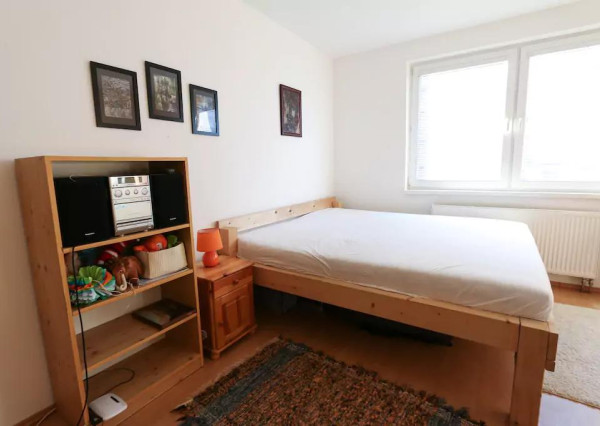 Na prenájom krásny a veľký 1-izbový byt s balkónom, 48 m², Agátová ul. Dúbravka, voľný od 15.8.2026