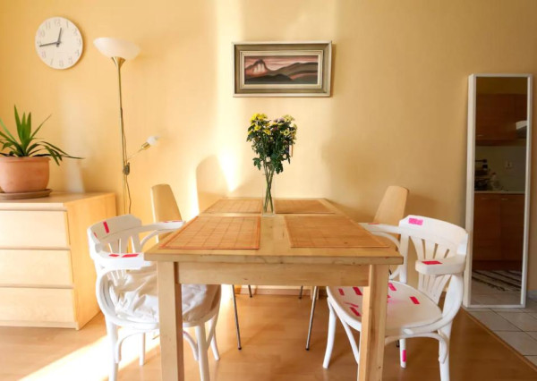Na prenájom krásny a veľký 1-izbový byt s balkónom, 48 m², Agátová ul. Dúbravka, voľný od 15.8.2026
