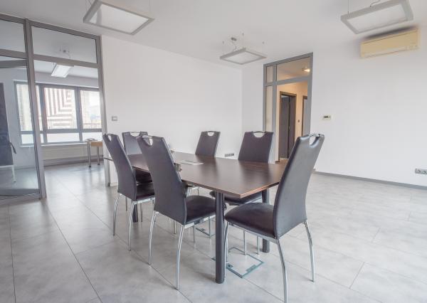 Reprezentatívne administratívne priestory s terasou, Dunajská ul. 124 m², od 08/2026