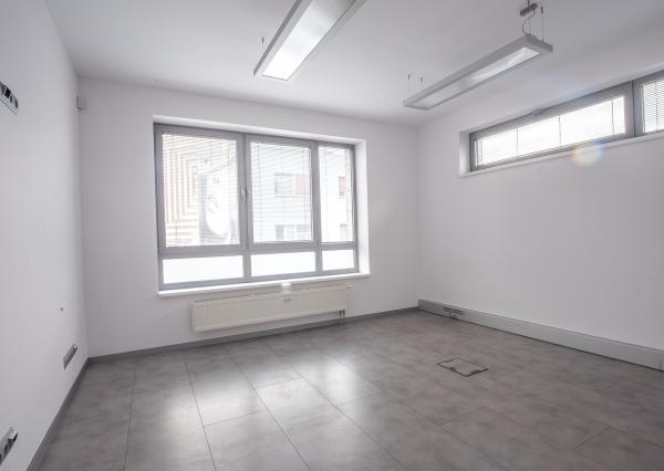 Reprezentatívne administratívne priestory s terasou, Dunajská ul. 124 m², od 08/2026