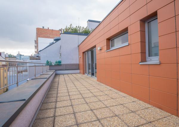 Reprezentatívne administratívne priestory s terasou, Dunajská ul. 124 m², od 08/2026