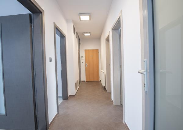 Reprezentatívne administratívne priestory s terasou, Dunajská ul. 124 m², od 08/2026