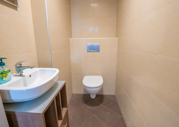 Reprezentatívne administratívne priestory s terasou, Dunajská ul. 124 m², od 08/2026