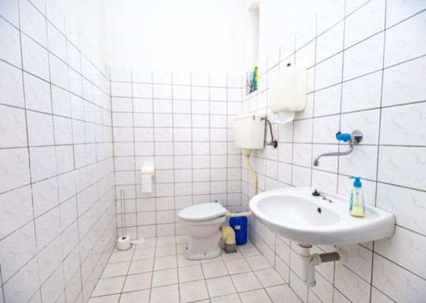 Exkluzívna ponuka, Komerčný objekt Pravenec, pozemok 2100 m2