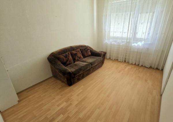 3 izbový byt Bánovce nad Bebravou/ DUBNIČKA /63 m2/ LOGGIA/ PIVNICA