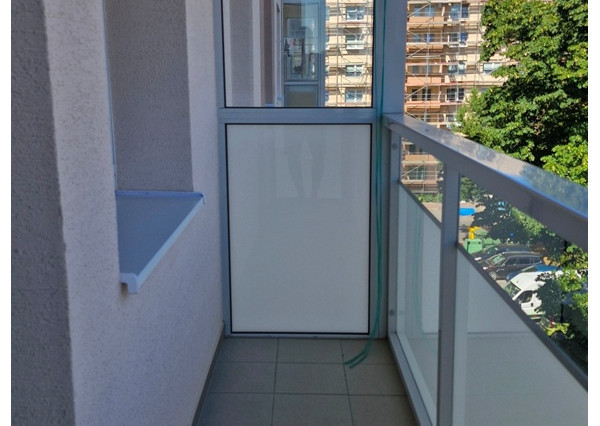 ** EXKLUZÍVNE ** Na predaj 3-izbový byt s balkónom po rozsiahlej modernej rekonštrukcií - ul Dukelská, Nové Mesto n/V