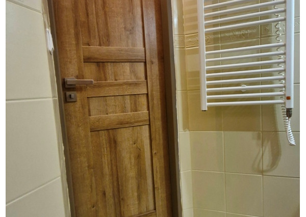 ** EXKLUZÍVNE ** Na predaj 3-izbový byt s balkónom po rozsiahlej modernej rekonštrukcií - ul Dukelská, Nové Mesto n/V