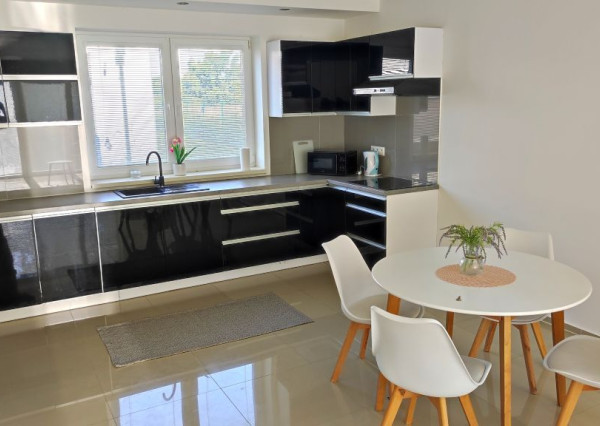 Predám 4-izbovú novostavbu typu bungalov, Moravany nad Váhom