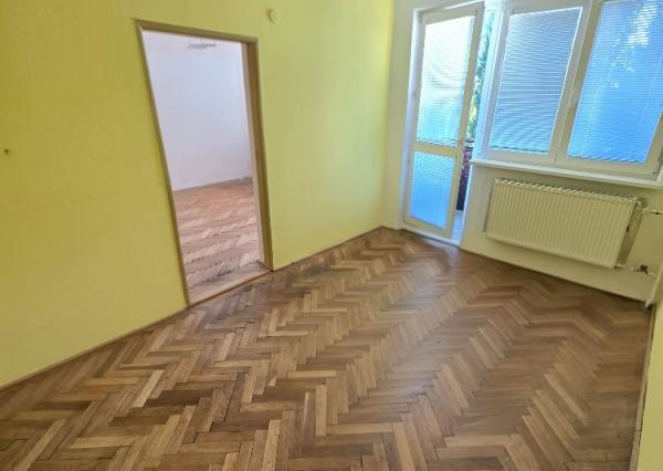 3 izbový byt Bánovce nad Bebravou/CENTRUM/62 m2 LOGGIA/PIVNICA