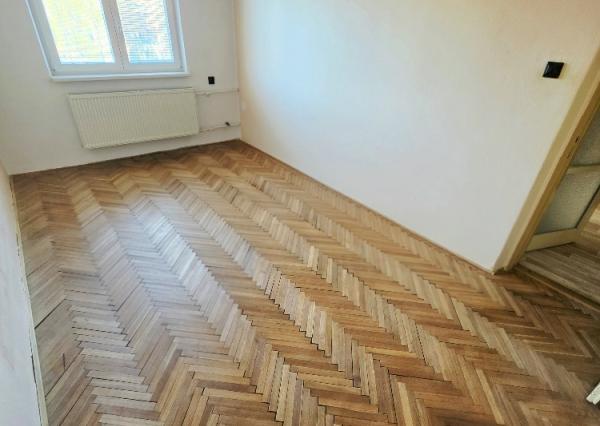 3 izbový byt Bánovce nad Bebravou/CENTRUM/62 m2 LOGGIA/PIVNICA