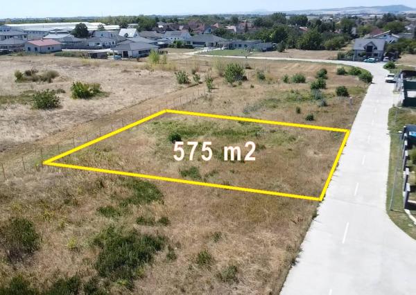 Stavebný pozemok 575 m2, Horná Streda